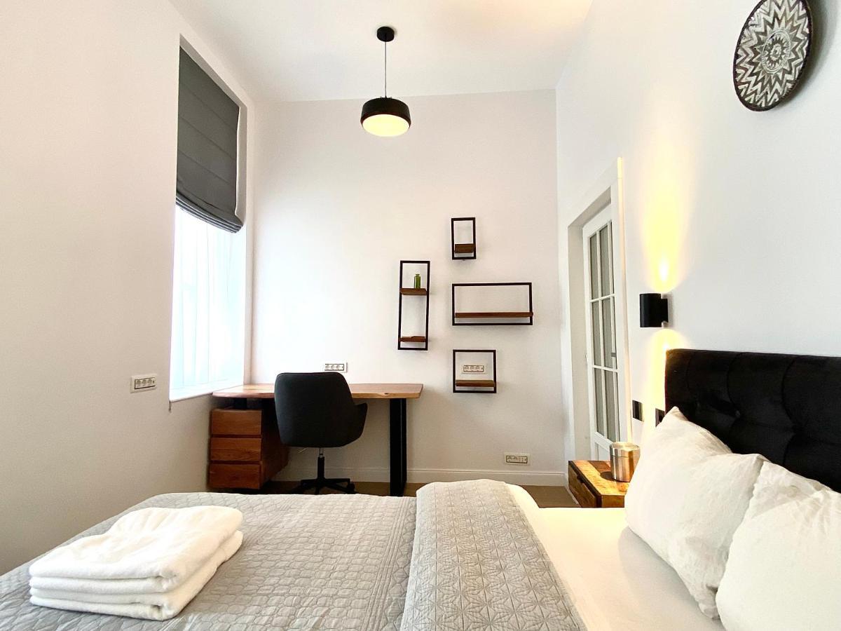 10 Council Square Apartment บราชอฟ ภายนอก รูปภาพ